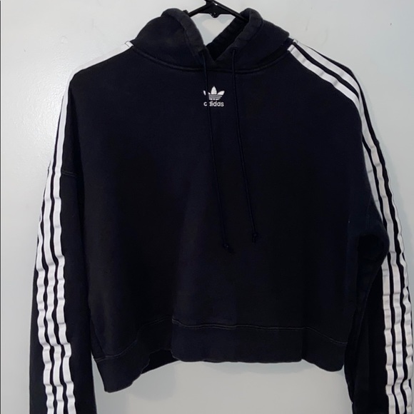 cropped adidas sweatshirt - Picture 1 of 3